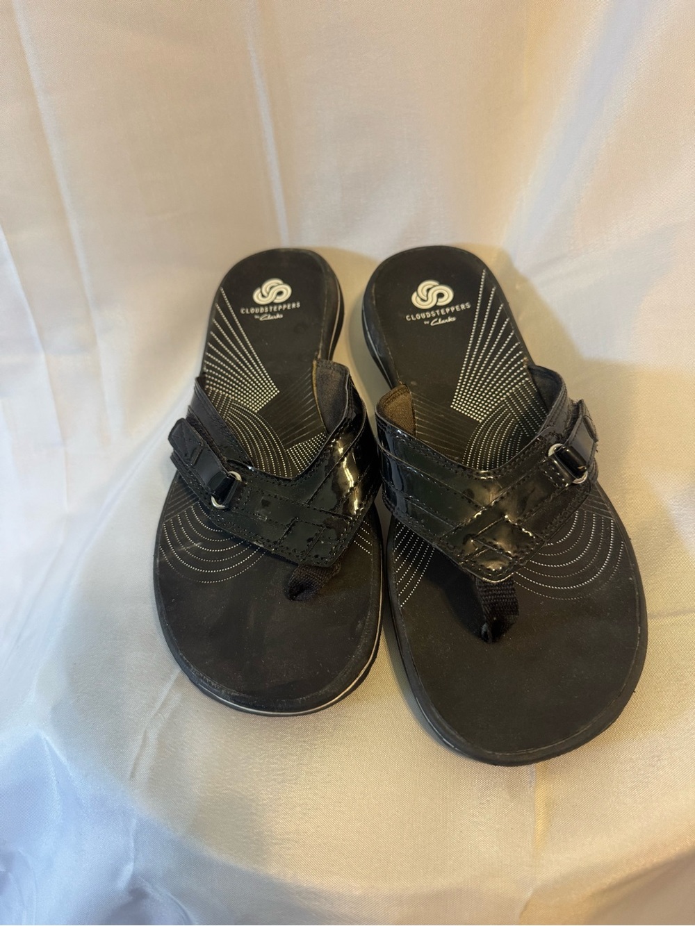 Clark’s Cloud Steppers Flip Flops